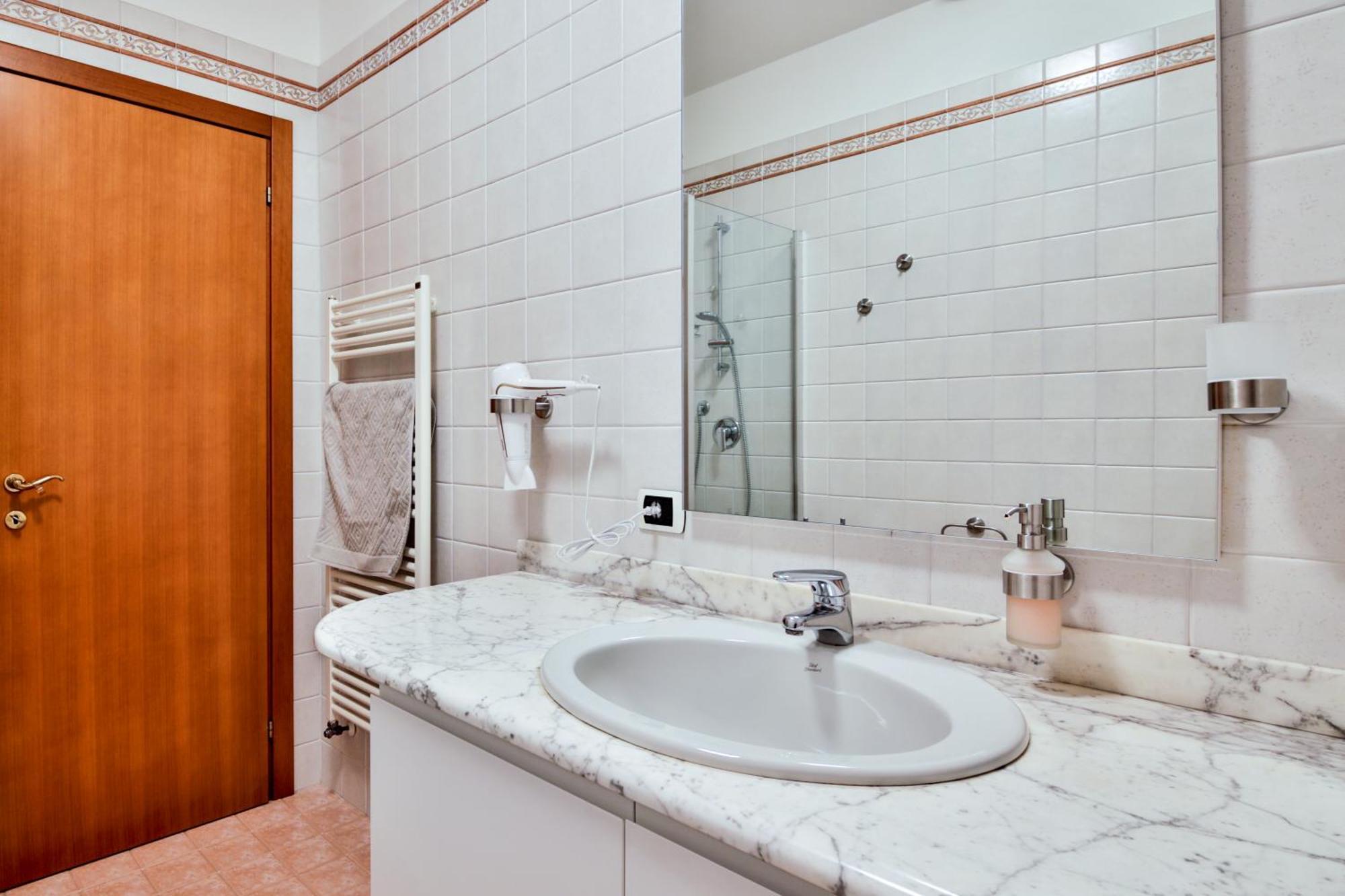 Residence Montegrappa Sandrigo Екстериор снимка